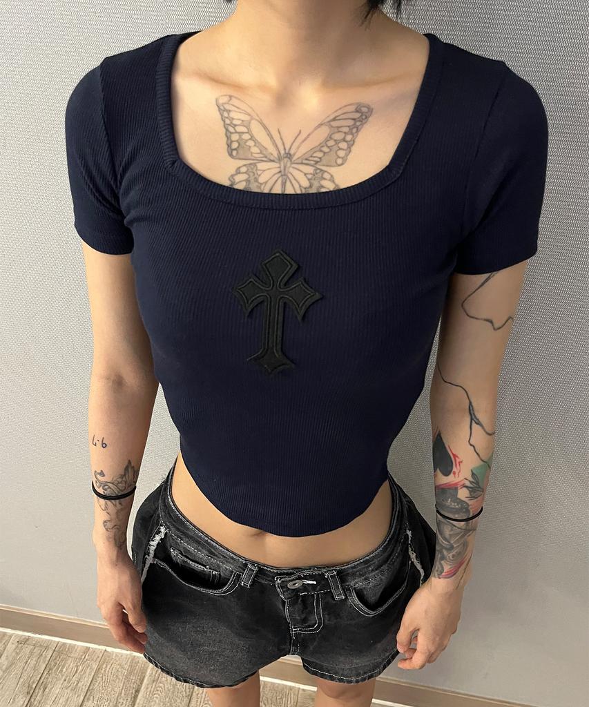 Bonseullipi Cross Square Neck T-Shirt (Navy)
