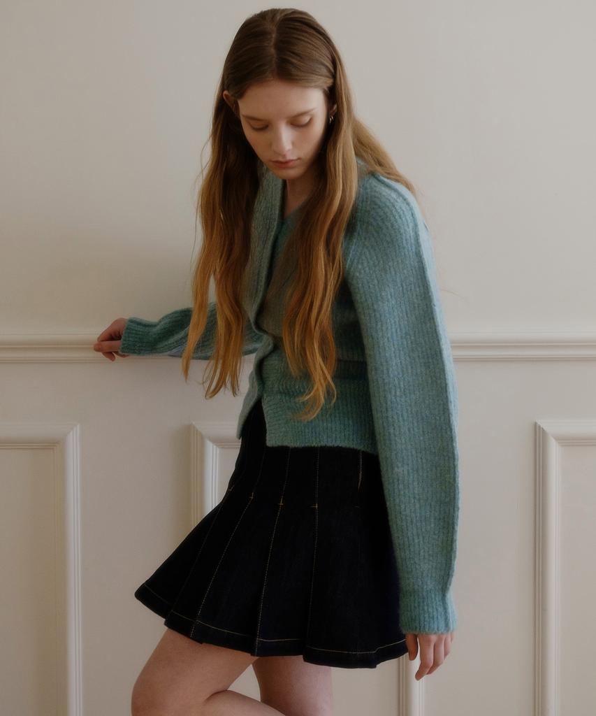 Plack Woman Low-Rise Pleated Skirt Navy