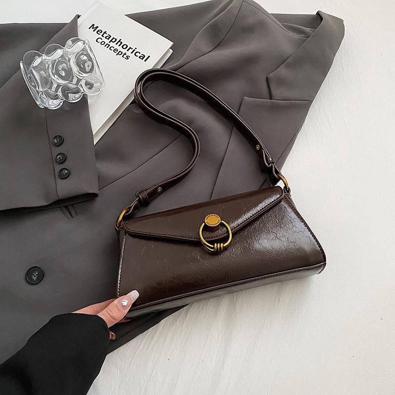 2024 New Early Spring New Work Commuting Casual Lightweight Small Bag Women's Fashionable Small Square Bag Niche Shoulder Bag