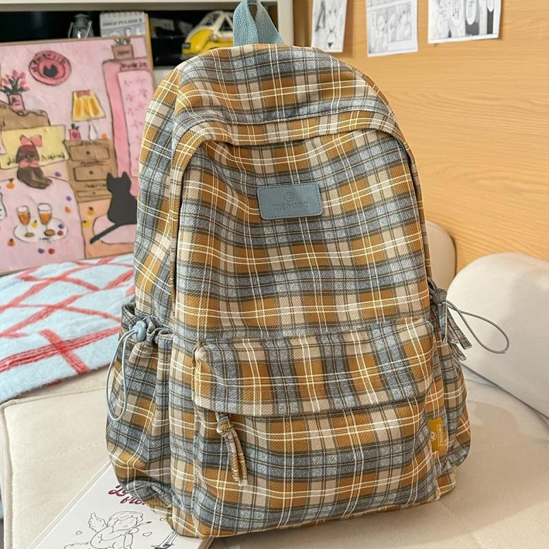 Autumn and winter vintage plaid schoolbag for female students, stylish and attractive college-style backpack, versatile and ligh