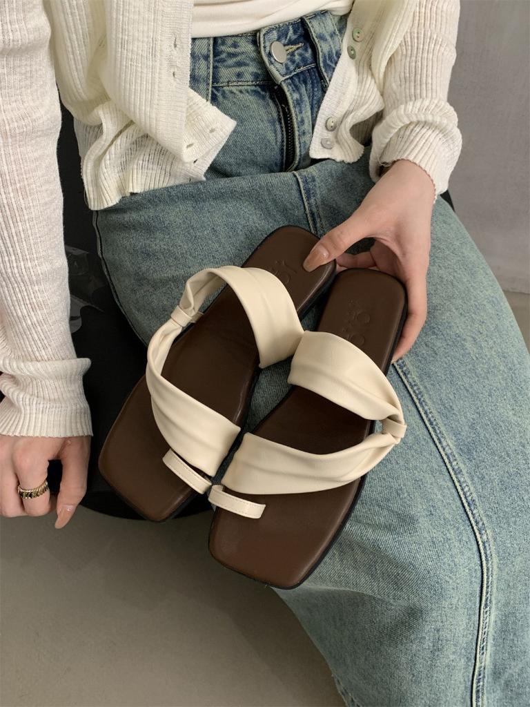 Pantofole da donna estive nuove stile fata francese abbinamento morbido con gonna sandali piatti copripunta da spiaggia