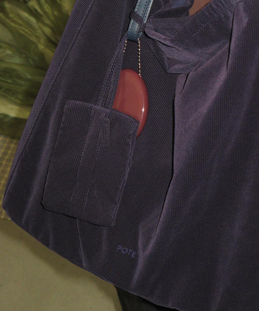 Pote 0007 Layered Pouch Hobo Bag_Corduroy Navy