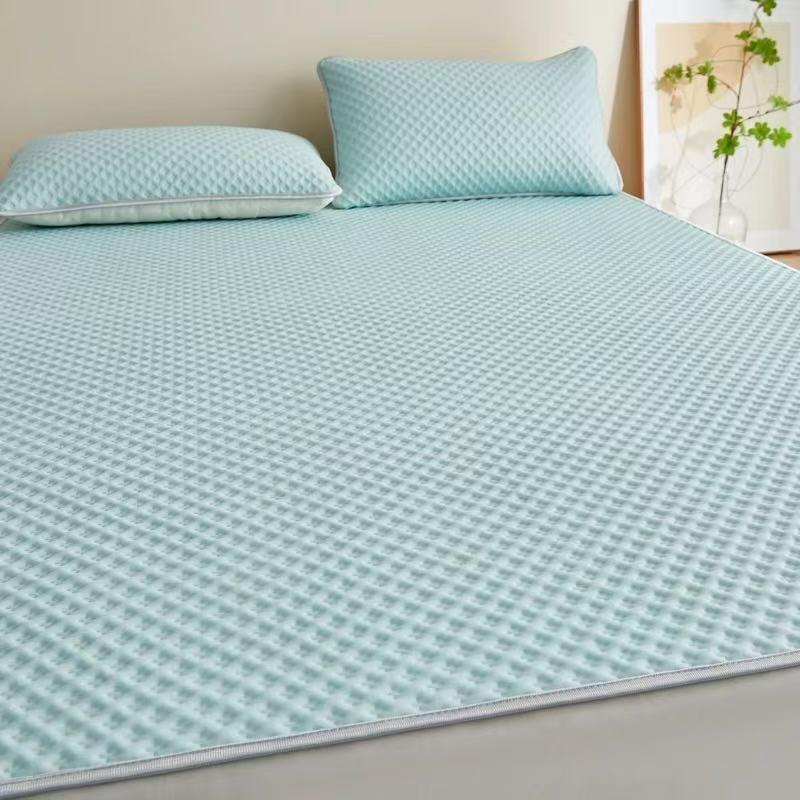 Summer Cooling Mattress Breathable Skin-friendly Ice Silk Bed Mat Pad Washable Smooth Air Condition Cushion 90/120/150/180/200cm