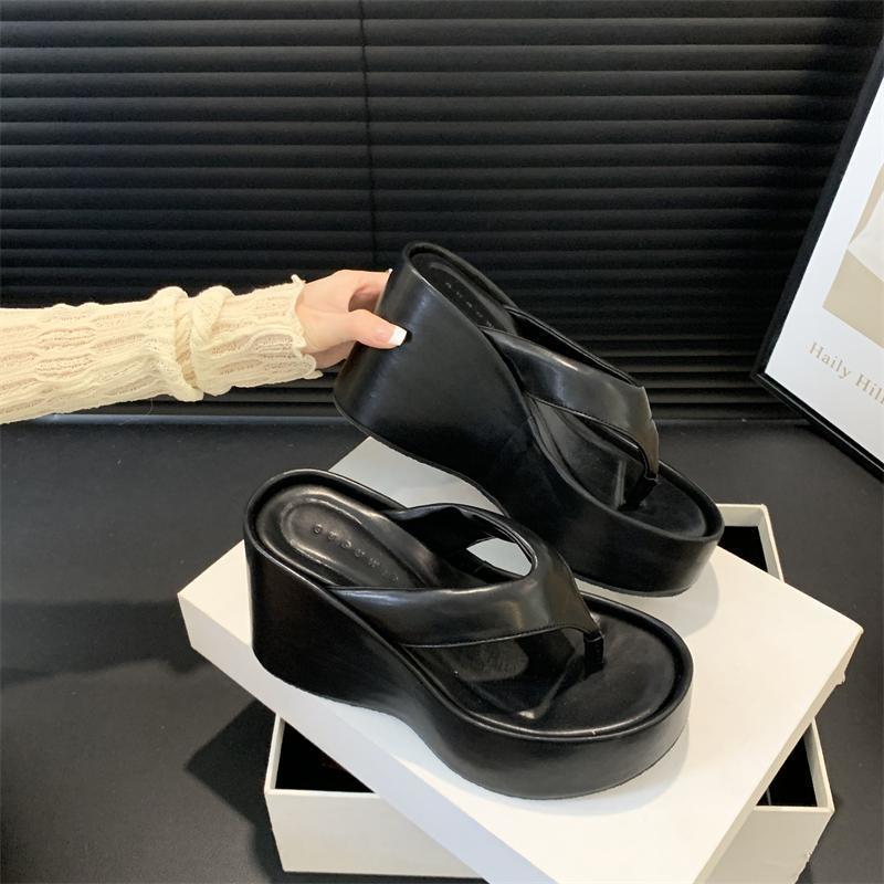 2025 New High-heeled Thick-soled Flip-flops Women's Pinch Slippers Summer Korean Version Fashion Cool Slippers Women