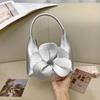 New Chinese Tea Floral Petal Bucket Banquet Bags Night Lady Nuptial Wedding Basket Vegetable Crescent Tote Clutch Crossbody Bag