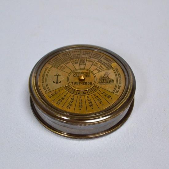 7.62 cm Big 100 Year Calendar Compass in a wood box Brass, Black