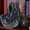 Pryskyřice Bůh Smrti Socha Křišťálová Koule Halloweenské Dekorace s Létajícími Netopýry Pro Domácí Párty Sběratelská Ozdoba Dárek
