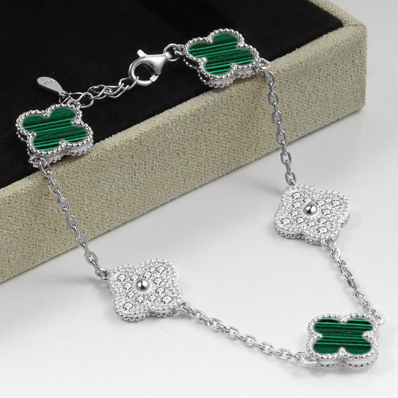 Dames Armband met Klavertje Vier – 18K Verguld met Dubbelzijdige Parelmoer, Elegant Hoogwaardig Accessoire, Chic en Geluksontwerp.