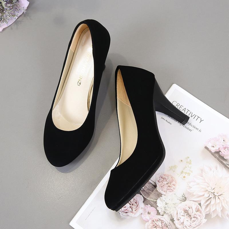 Professional shoes, small leather shoes, black single shoes, ladyshoes, pointed head, shallow mouth, high heel, large size.