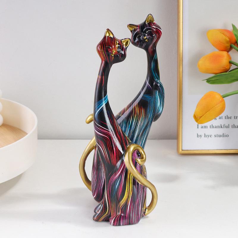 European Style Faux Wood Grain Cat Figurine - Valentine's Day Resin Craft Decor