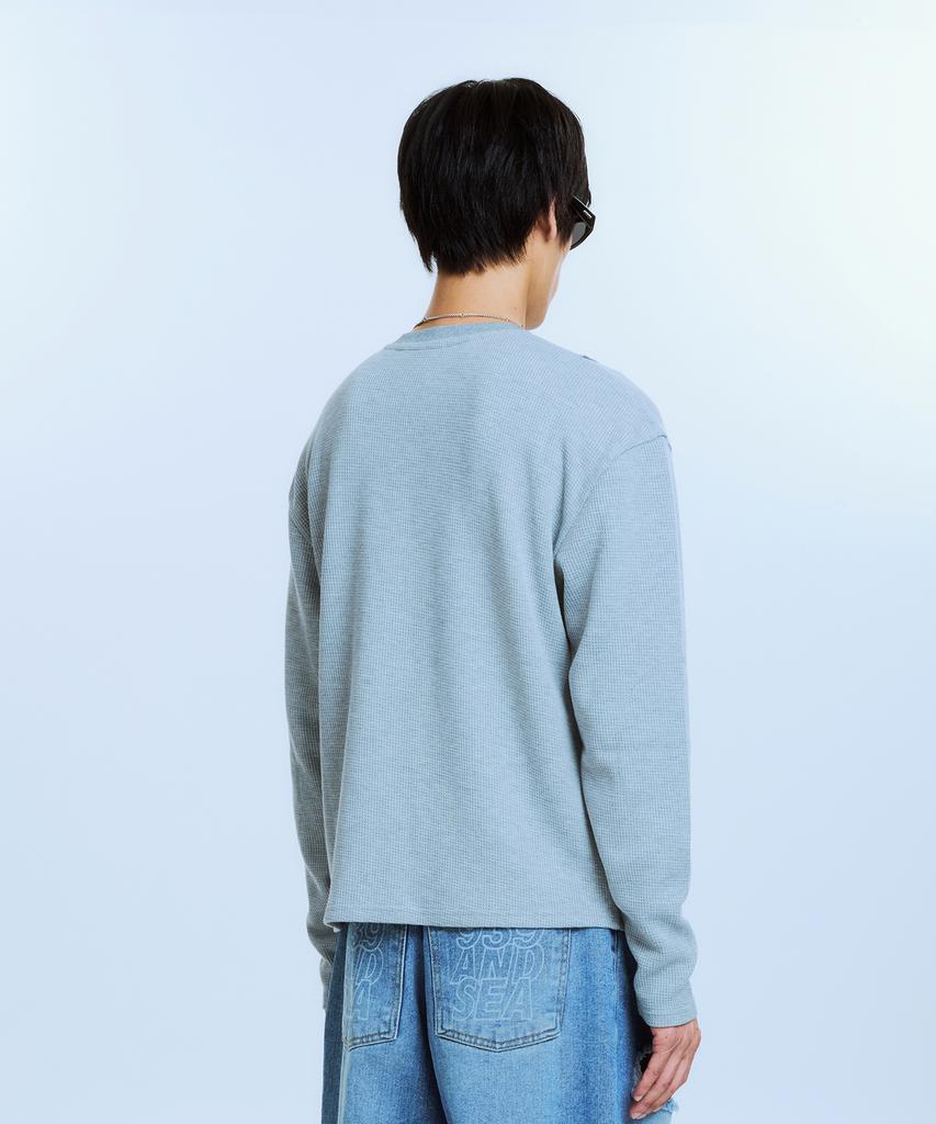 Akaibeuboldeu Cutout Panel Henley T-Shirts (Light Gray)