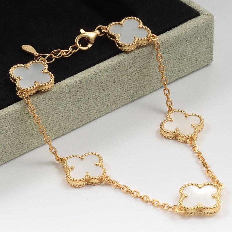 Dames Armband met Klavertje Vier – 18K Verguld met Dubbelzijdige Parelmoer, Elegant Hoogwaardig Accessoire, Chic en Geluksontwerp.