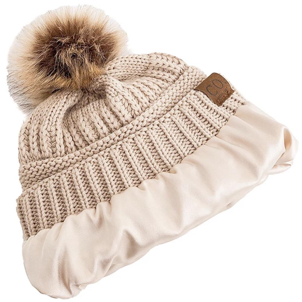 Neue Antistatische Mütze Satin gefüttert Kunstpelz Bommel Mützen Mütze Für Frau Winter Warm Gestrickte Mützen