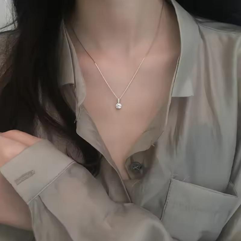 Exquisite funkelnde Zirkon-Rundanhänger Halskette, Geeignet für Damenmode, schlichte tägliche Party-Geschenke