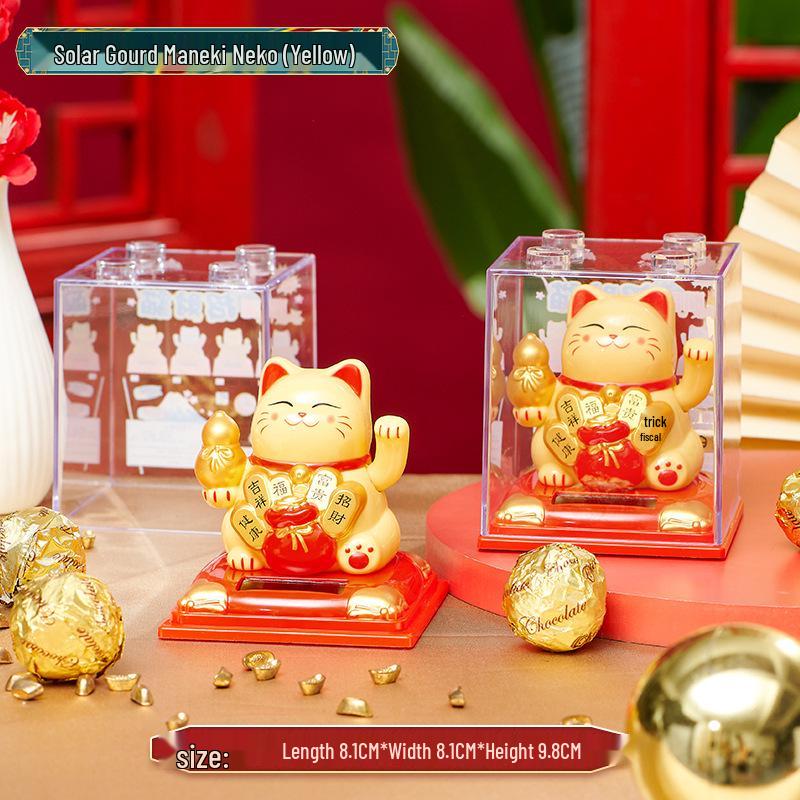 Solar-Powered Waving Lucky Cat Ornament for New Year and Car Dashboard