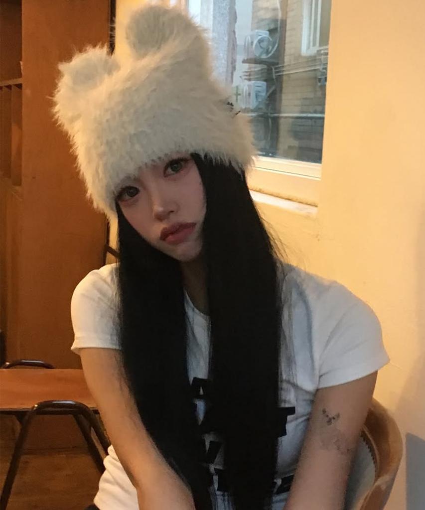 YOUHEE Hairy Cat Beanie Light Gray