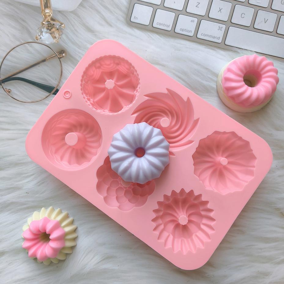 1 Stuk Siliconen Donut Bakvormen Meerkleurige Doughnut Pannen 6-Caviteit Ontwerpen Donut Bloemen- en Spiraalvormig Geschikt Voor Bakken