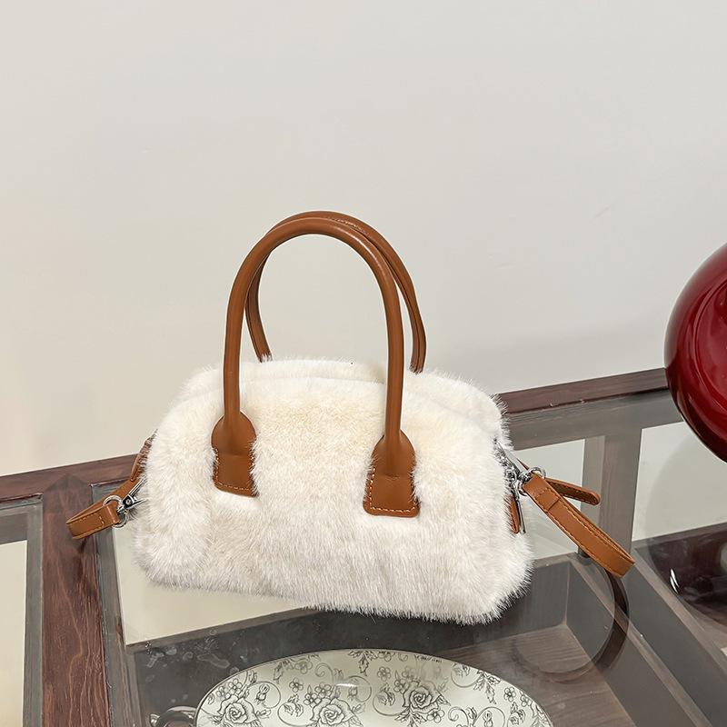 Effen Kleur Nepbont Kleine Schoudertas voor Dames Eenvoudig Handvat Crossbody Tas Casual Dames Clutch Portemonnee met Schattige Konijnenhanger