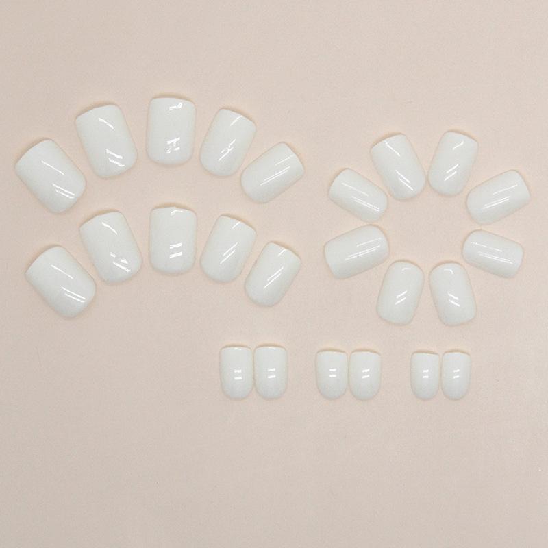24 Pcs Simple and Durable, Cream Color, Solid Color, Nail Art, Fake Nail, Short Square Nail Piece, European and American Wearable Nail Art.