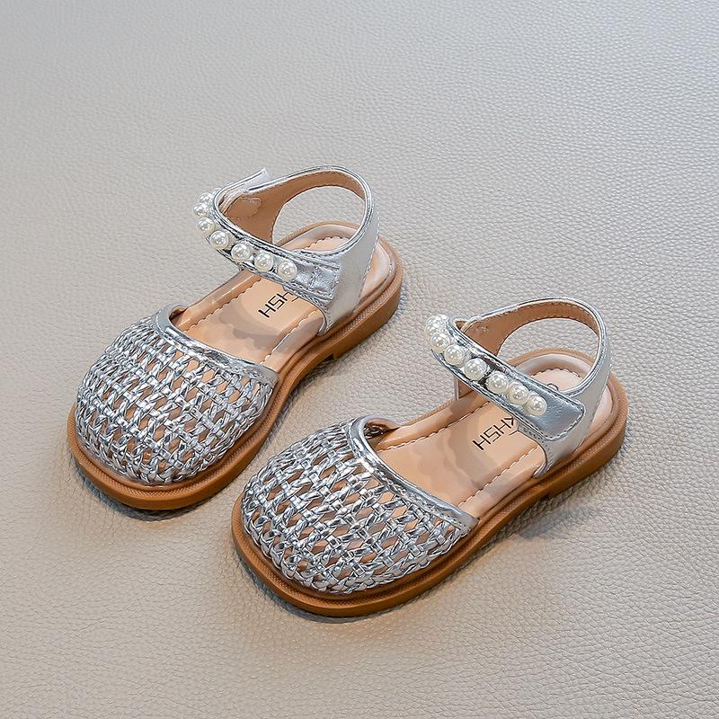 Mädchenschuhe, geschlossene geflochtene Sandalen für Kinder, neuer Sommerstil, atmungsaktive Prinzessinnenschuhe für kleine Mädchen, koreanischer Stil