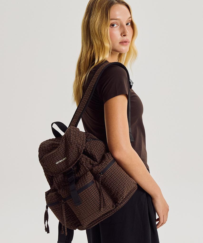 New Balance Nbgcgf2204 / Three-Pocket Mini Backpack (Brown)
