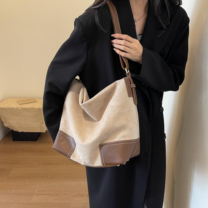 Sac bandoulière cabas rétro en daim grande capacité - Collection Automne/Hiver 2025 pour femmes