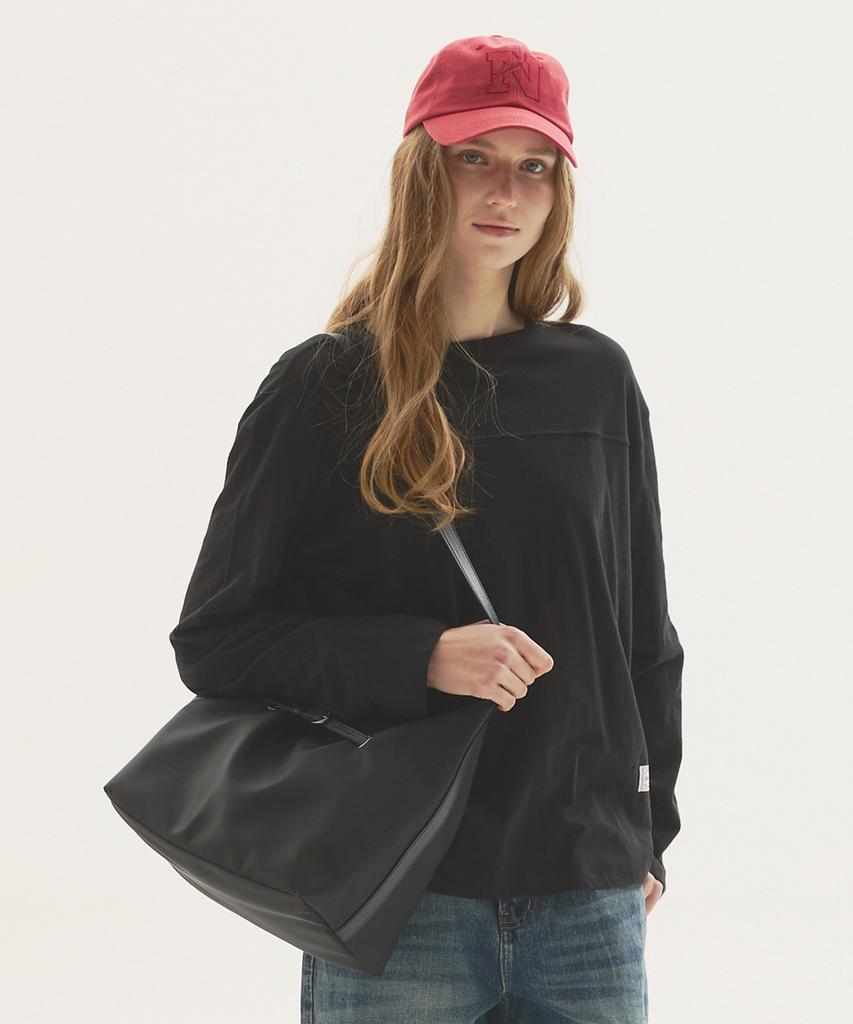 New Looky Strap Point Bucket Bag _Black