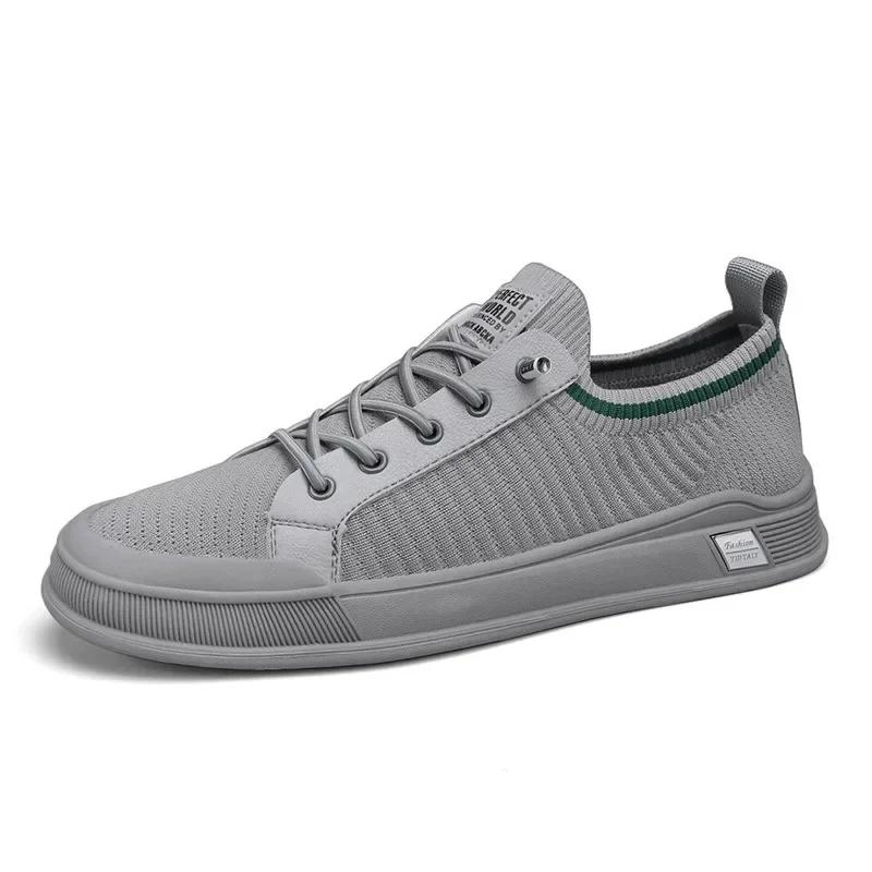 Men's Shoes 2026 New Mesh Breathable Lightweight Thin Style Lazy Foot On Trendy and Fashionable Sports and Leisure Shoes