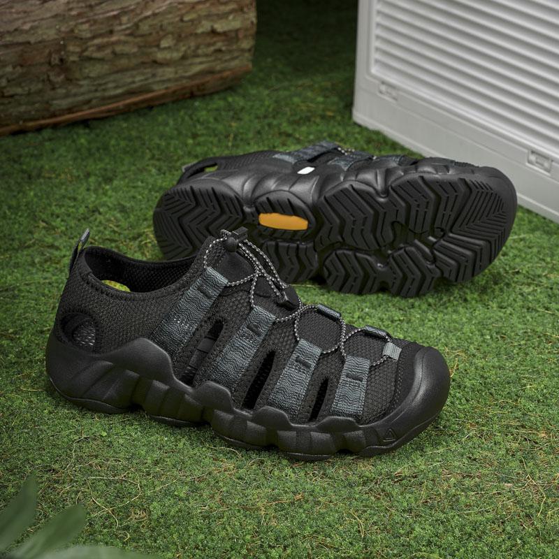 Sandale Noi de Vară la Modă pentru Bărbați Adidași din Plasă Pantofi Casual Respirabili pentru Bărbați Pantofi Plati pentru Mers în Aer Liber Protecție pentru Degete Încălțăminte pentru Apă Anti-Coliziune