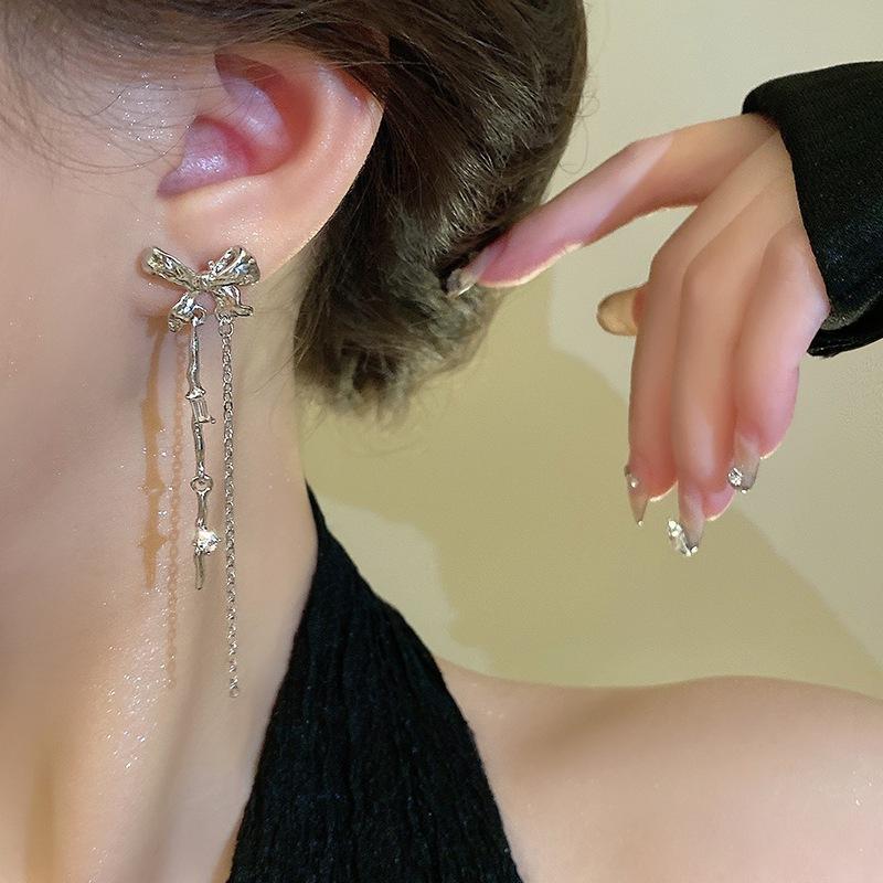 Silver Needle Bow Fringed Earrings Women's Niche Design Cold Wind Earrings Temperament Earrings