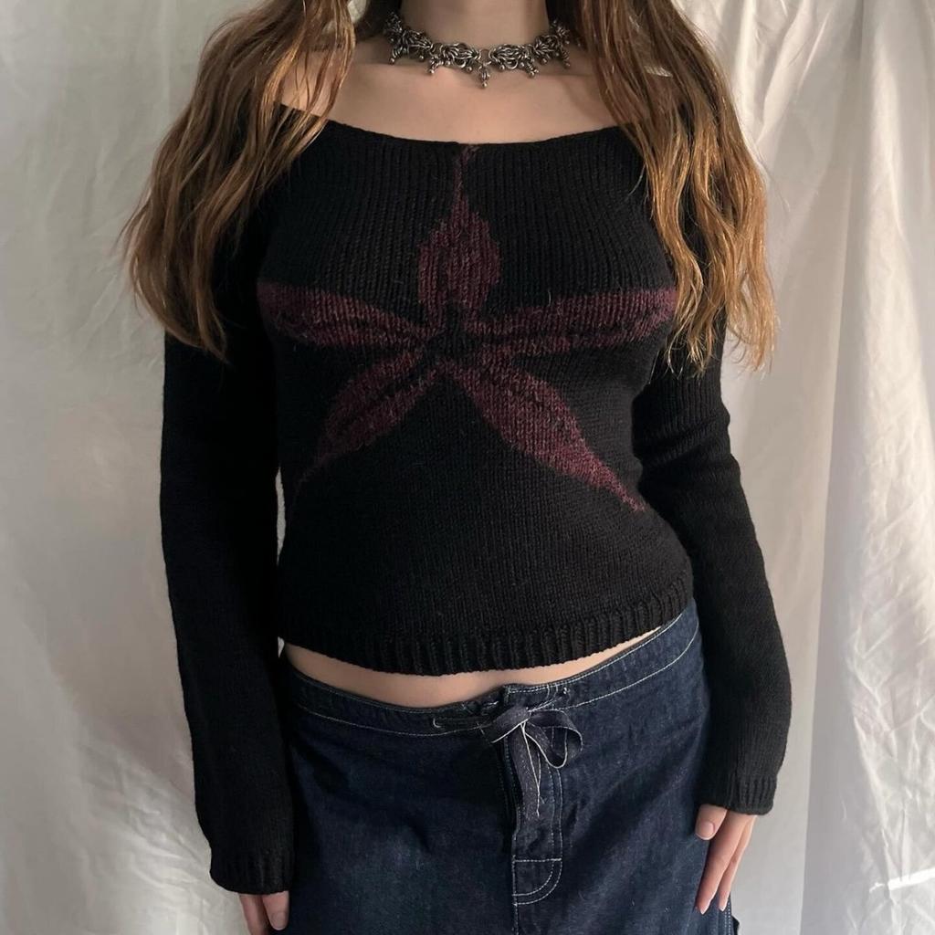 2KWEIRD Women's Knit Tops Off Shoulder Slim Sweater Graphic Print Long Sleeve Knitwear Y2K Aesthetic Streetwear