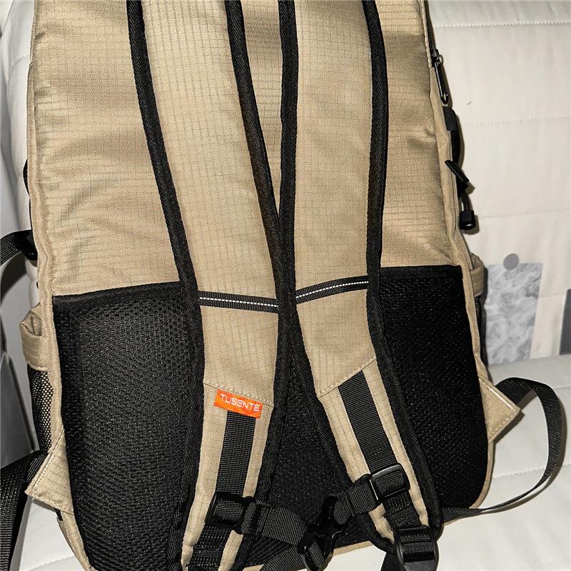 Lightweight Nylon Backpack for Men & Women – Waterproof Outdoor Design with Multiple Pockets, Ideal for Hiking and Travel