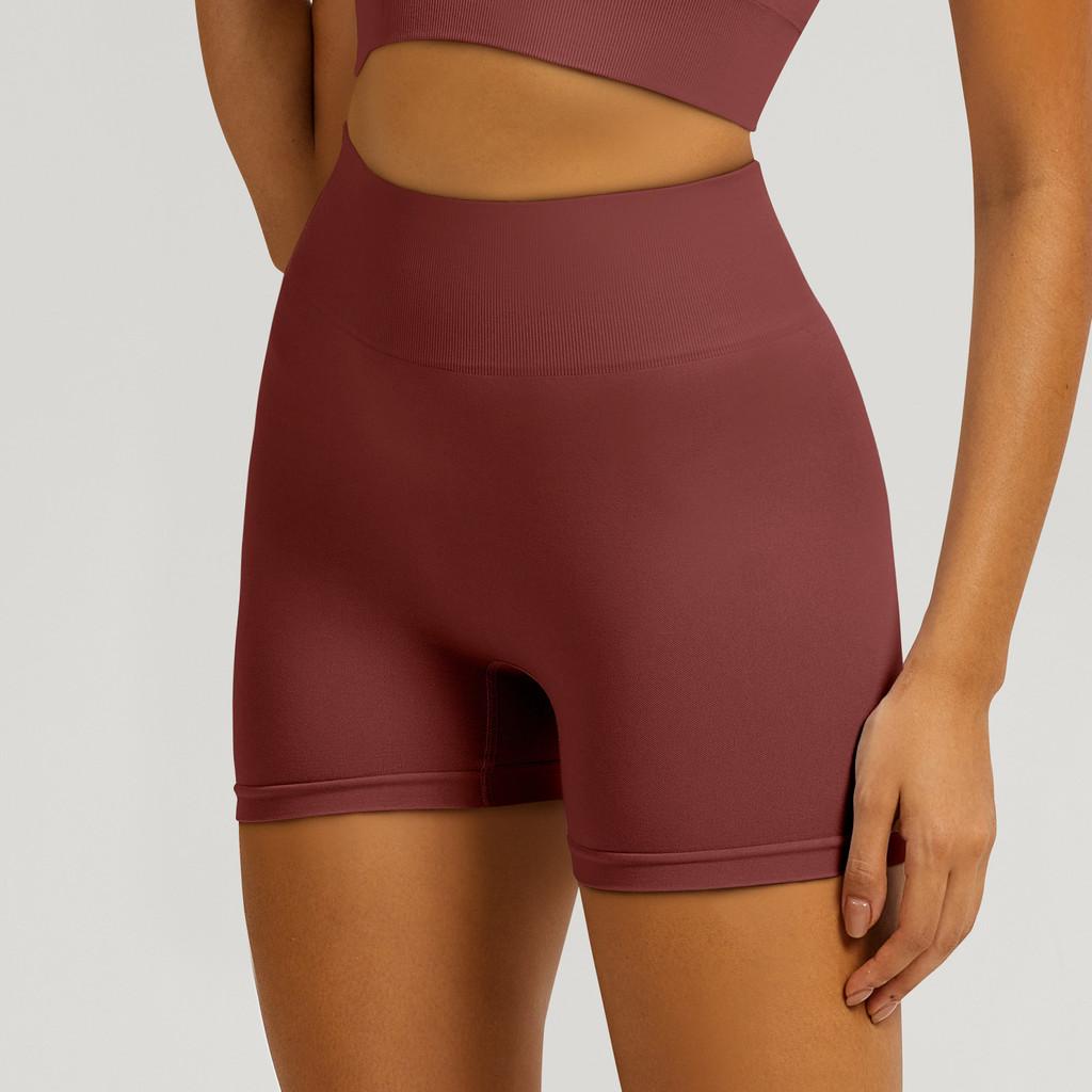 Seamless Yoga Set With Quick Dry Fabric For Women Fitness And Workout Enthusiasts