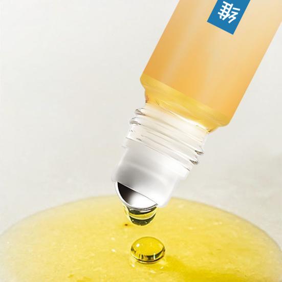 Lutein VC Eye Essence Oil Anti Dark Circle Anti Wrinkle Essence 8g Skin Tightening Fine Line Whitening Brighten Eye Care Oil for All Skin Types