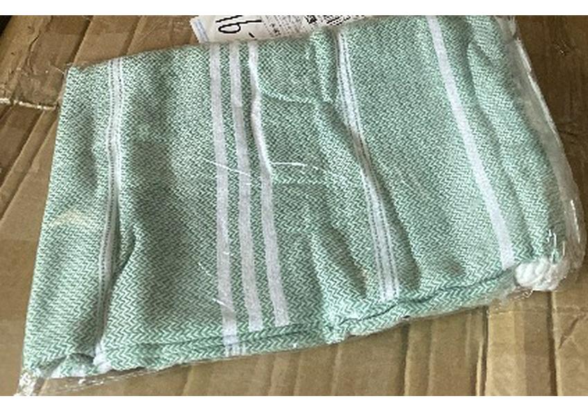 Extra-Large Sand-Free Turkish Beach Towel for Travel, Pool, and Bath