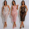 Vestido Feminino com Decote Halter em V Transparente com Lantejoulas Ajustado Longo