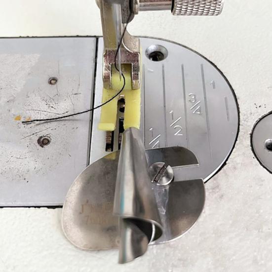 Nähfuß für gerollten Saum, 3–10 mm, robuster Stahl, industrielle Haushaltsnähmaschine, universeller breiter, schmaler Nähfuß für gerollten Saum