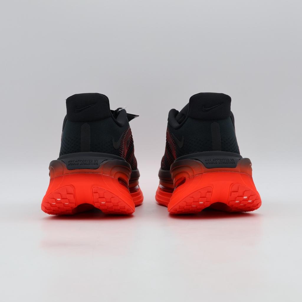 HQ2050-002 Nike Vomero Premium "Schwarz/Helles Karmesinrot" (Herren)