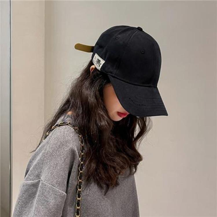Men's and Women's Korean Fashion Soft Top Versatile Japanese Label Baseball Hats Men's