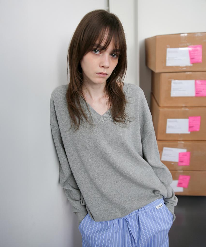 Leuba All-Day Cotton V-Neck Knit - Melange Gray