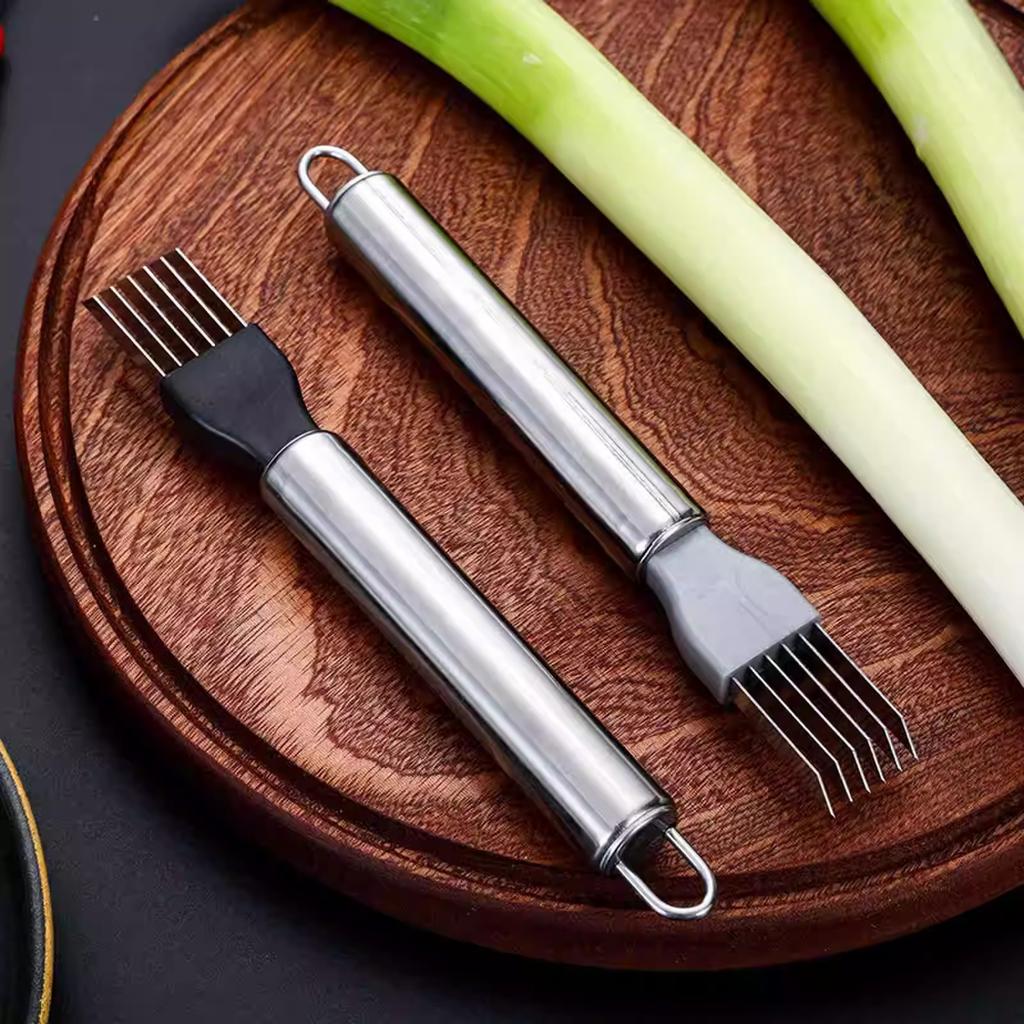 Multi-functional Kitchen Knife with Ultra-fine Handguard for Shredding