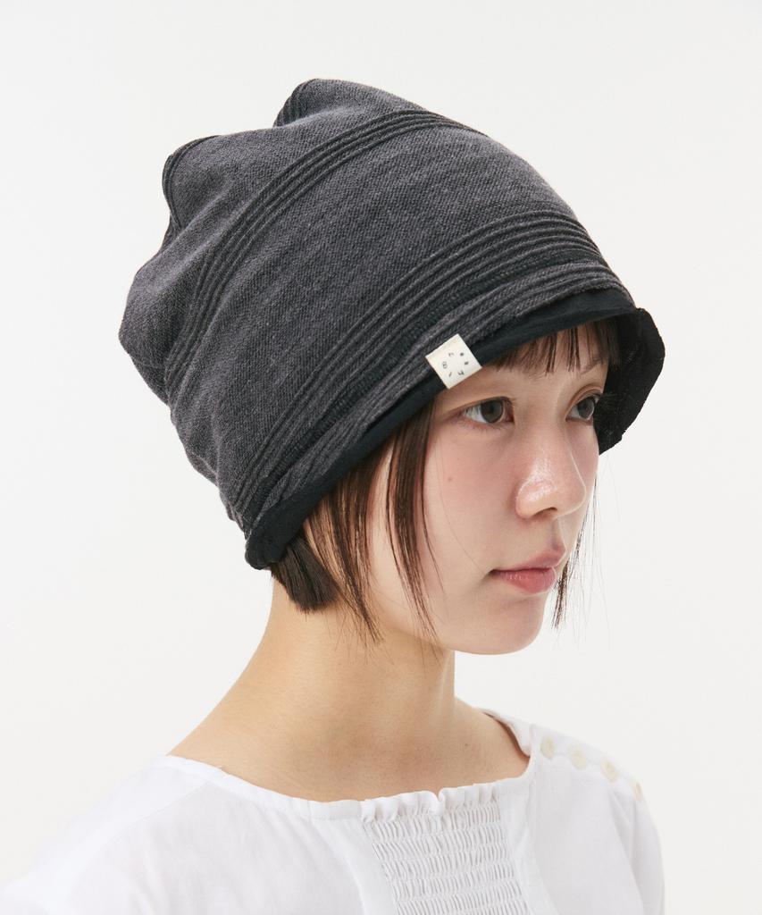 Ohesio Reversible Layered Beanie, Charcoal