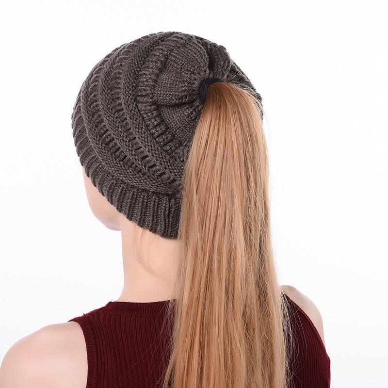Fashionable Women's Knitted Beanie Available In Multiple Color Options