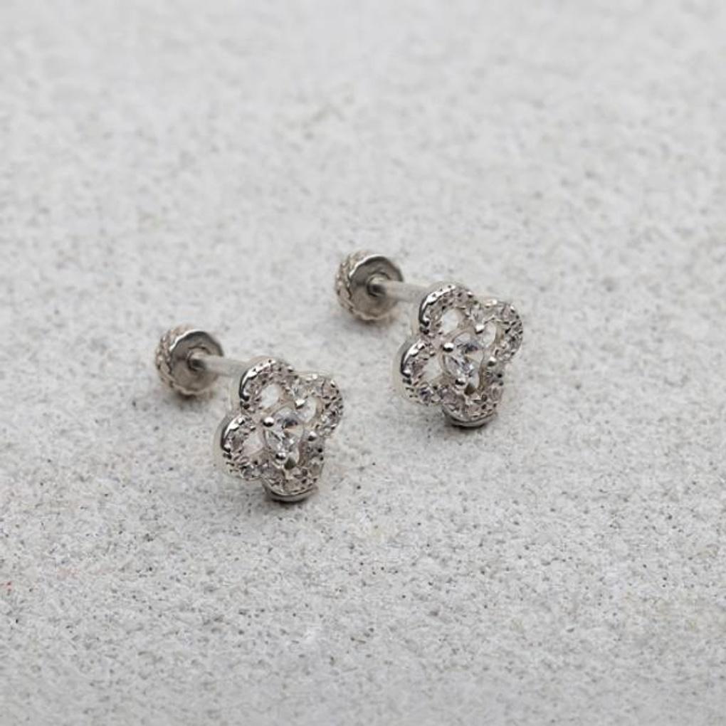 Women's Daily Accessory Sari Flower Stone Piercing