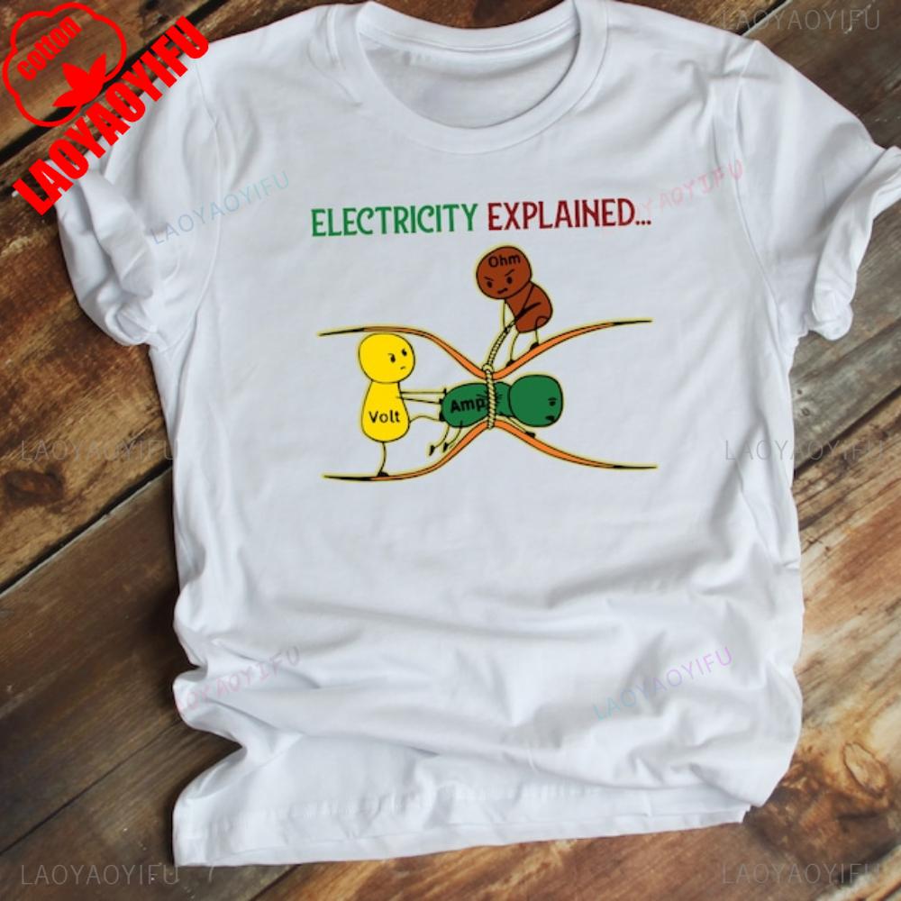 Elektricitet Förklarad T-shirt Elektriker T-shirt Gåva Ohms lag Spänning Ampere Resistans Elteknik T-shirt