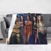 Katseye Kpop Flauschige Decken Yoonchae Sophia Lara Überwurfdecken für Bett Sofa Couch 150*125cm Teppichstück
