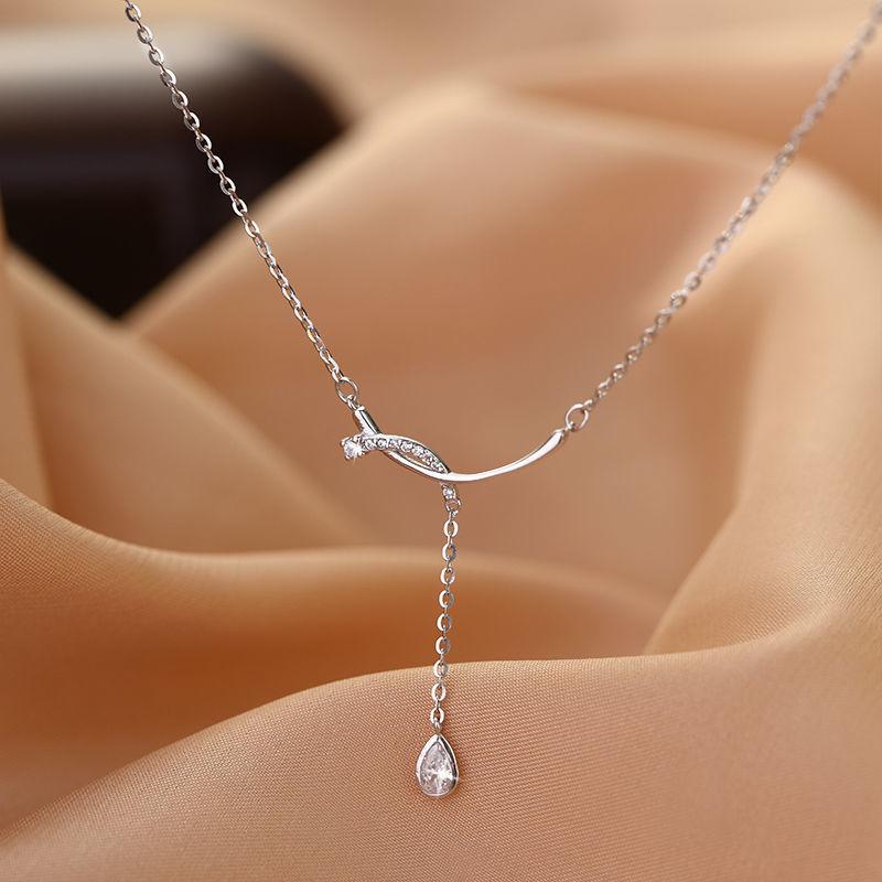 Mobius Necklace Women'S Light Luxury Niche High-End Design Sense Collarbone Chain Fashionable And Versatile