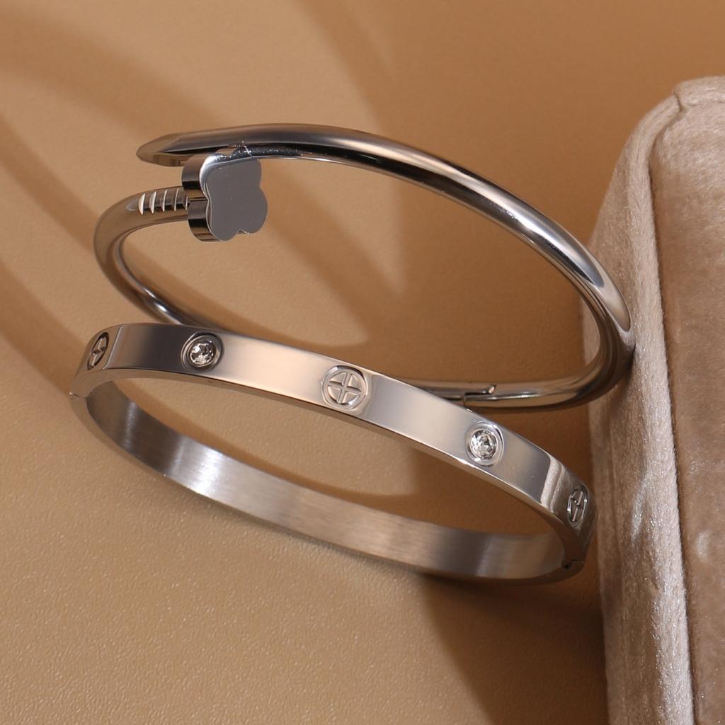 Heißer Verkauf Herzförmig Zirkon Edelstahl Goldfarbe 2-in-1 Armband Damenschmuck Großhandel Geschenk Armreifen