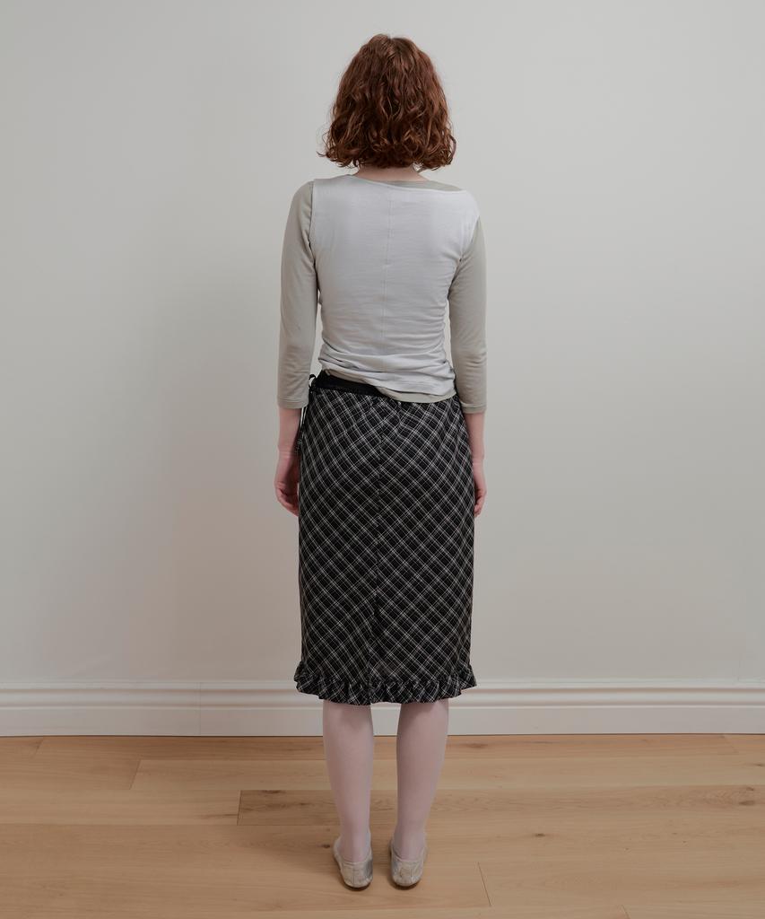 Aobteu Frill Layered Check Skirt - Black