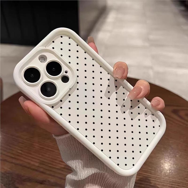 Case For IPhone 16 13 15 11 12 14 17 Pro Max 16 Plus 17 Air 17 Pro 13 Mini 16E Cute INS Strawberry Polka Dots Silicone Cover